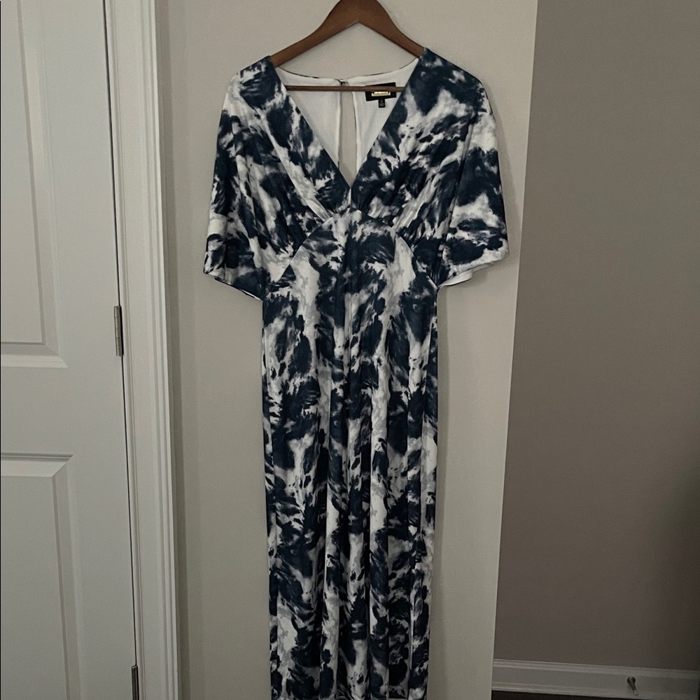 Alexia Admor Blue and White Tie-Dye Maxi Dress
